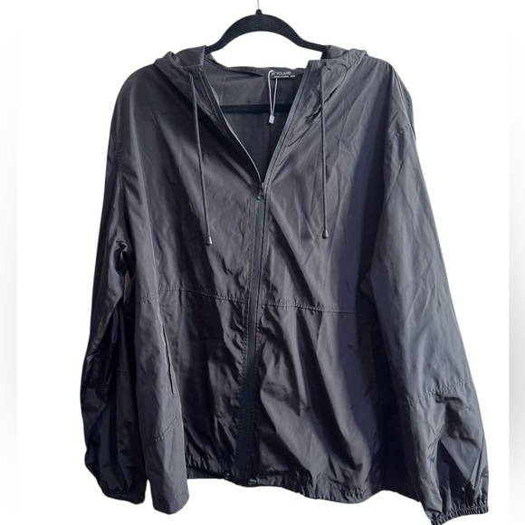 In'Voland Jackets & Blazers - In’Voland Black Lightweight Hooded Windbreaker Jacket 22W